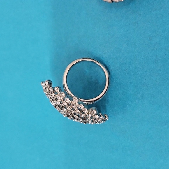 Ring bundle, 2 Embellished Rhinestone Cocktail Statement Rings - Picture 6 of 8